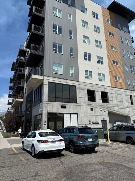 400-448 N Freedom Blvd, Provo, UT for lease - Building Photo - Image 2 of 17