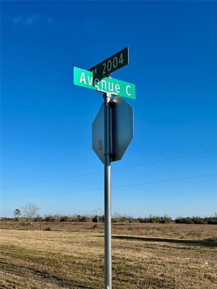 FM 2004, Hitchcock, TX for sale - Building Photo - Image 2 of 21