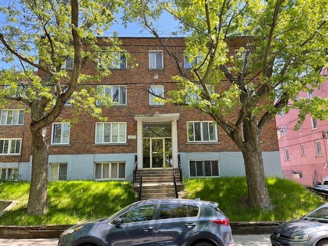 3910 Av Linton, Montréal, QC for sale - Building Photo - Image 1 of 1