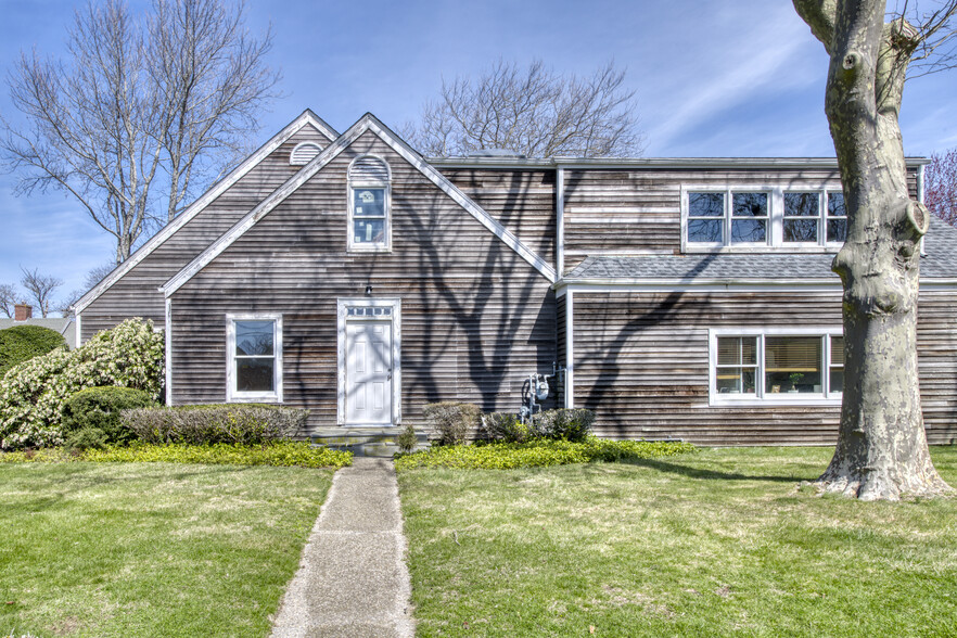 339 Meeting House Ln, Southampton, NY for sale - Building Photo - Image 3 of 7