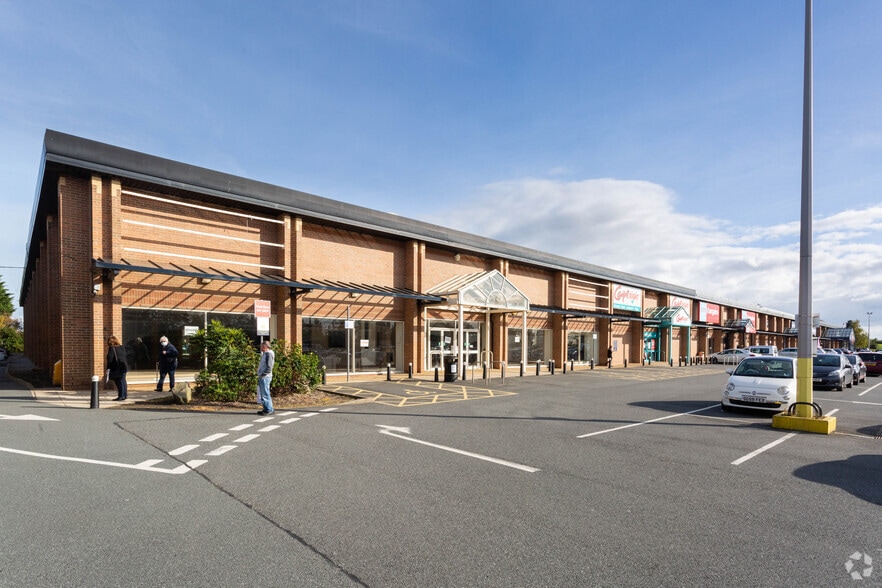 1-5 Yarm Rd, Darlington for lease - Primary Photo - Image 1 of 2