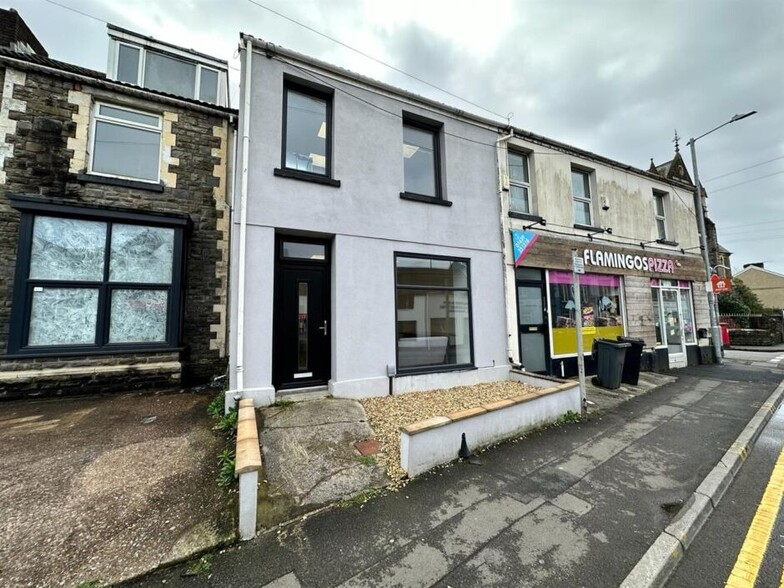 127 London Rd, Neath for lease - Primary Photo - Image 1 of 2