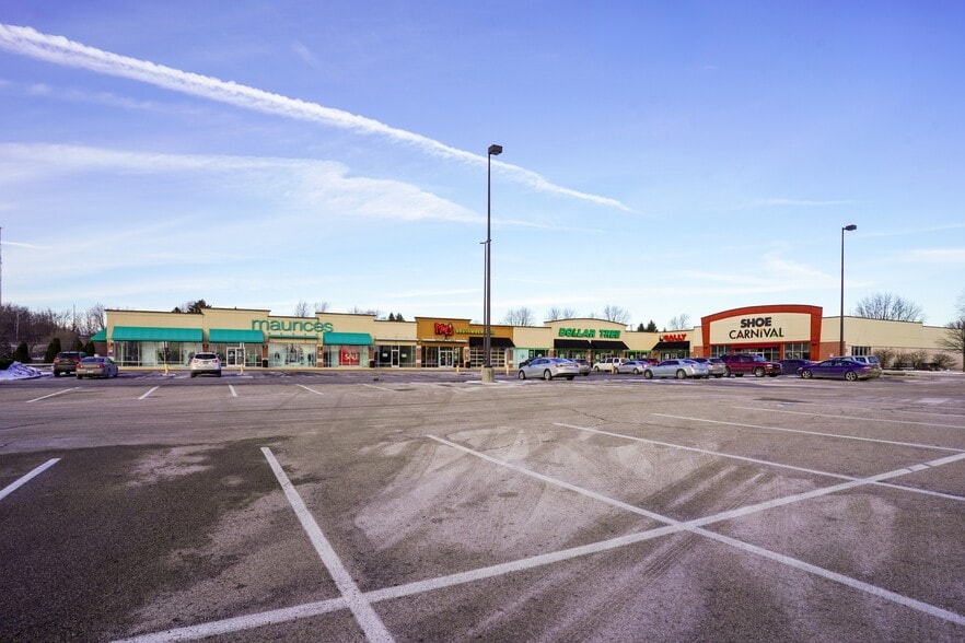 3308 N Wayne St, Angola, IN for lease - Building Photo - Image 2 of 6