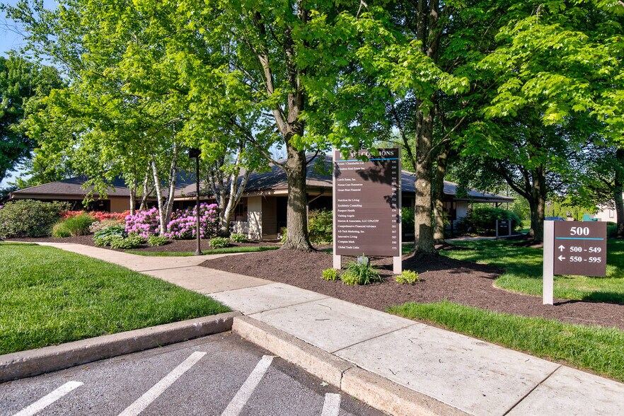 505 Exton Cmn, Exton, PA 19341