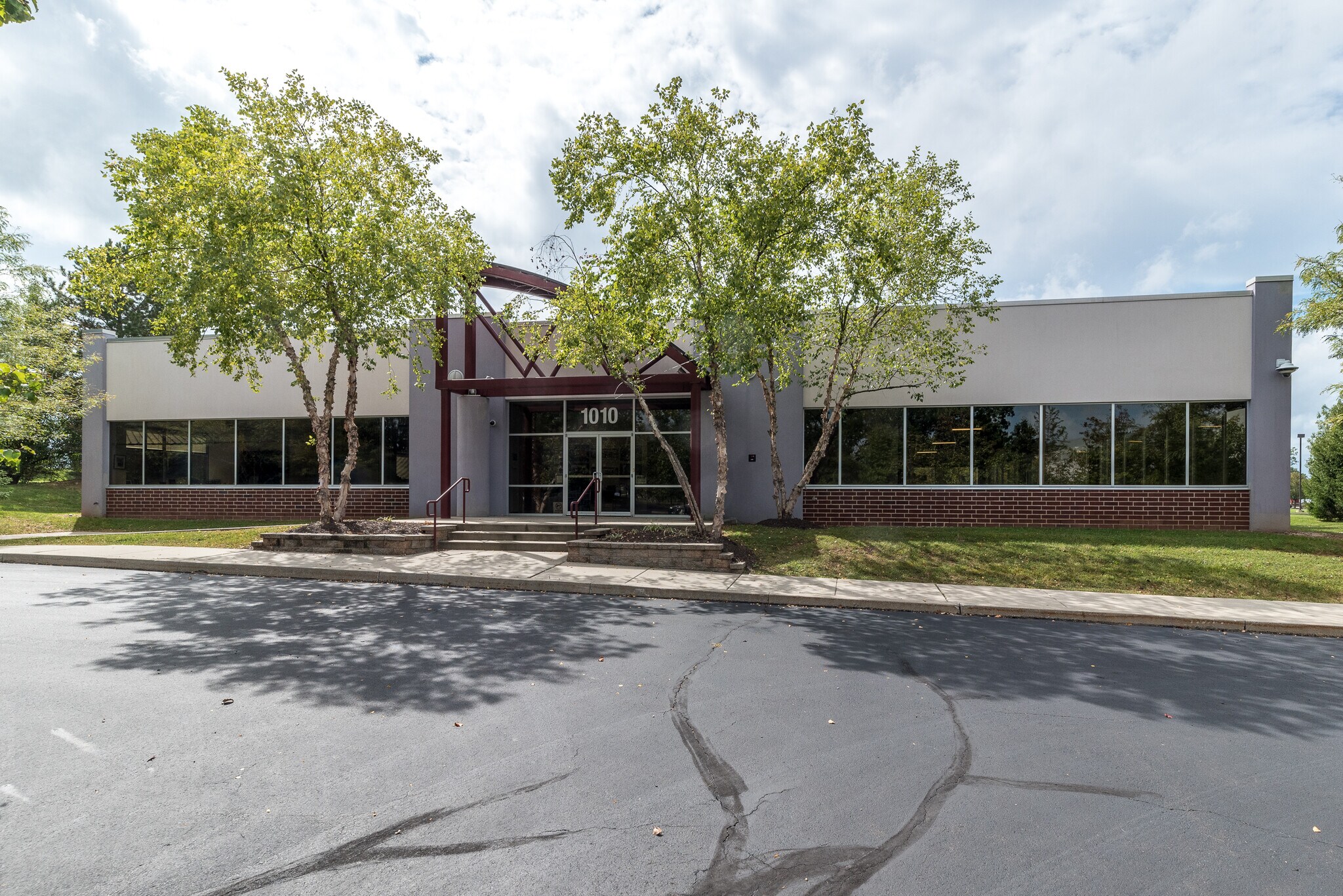 1010 Church Rd, Lansdale, PA 19446 The PSE Building