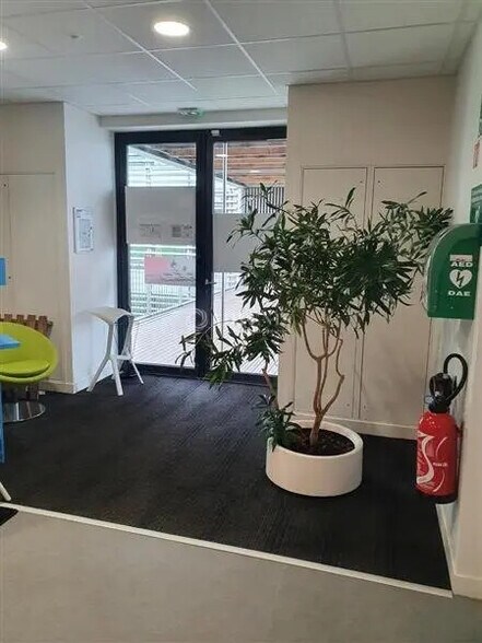 Office in Maxéville for lease - Lobby - Image 3 of 9