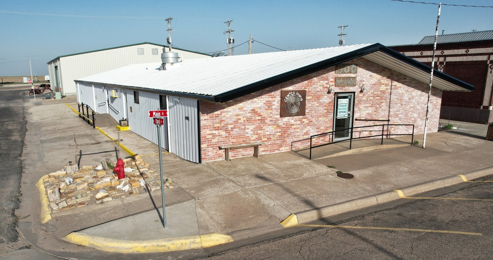 300 Main St, Quinter, KS 67752 Center Pivot Restaurant & Brewery