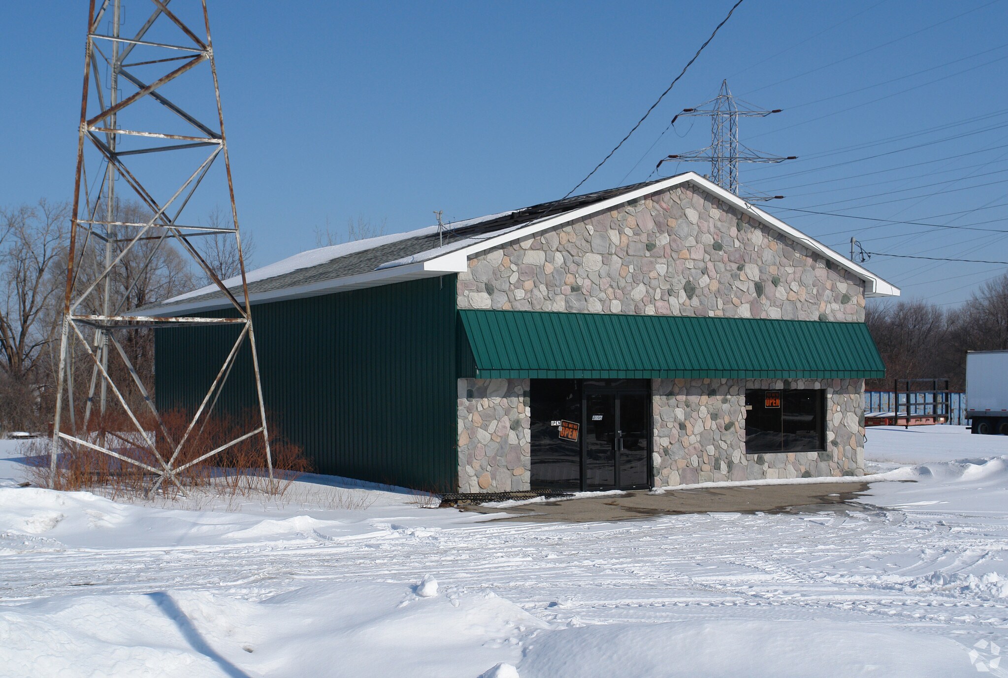 4072 N Dort Hwy, Flint, MI for sale Primary Photo- Image 1 of 1