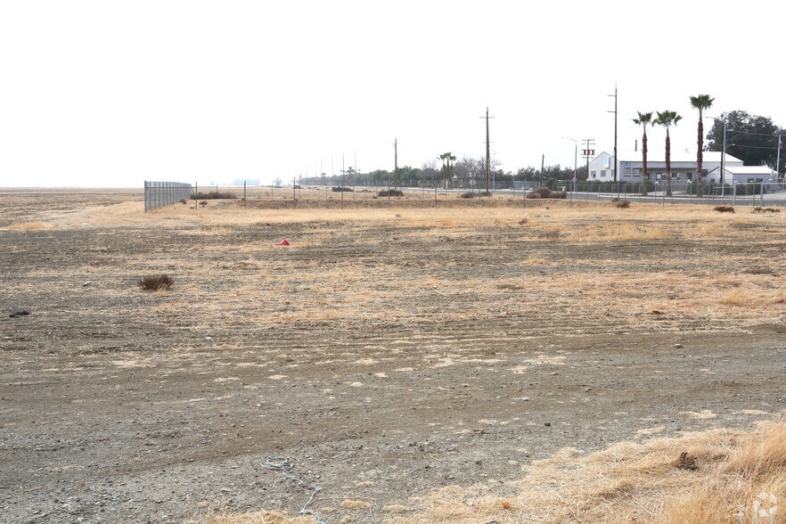 SEC W Jayne Ave & S Merced Ave, Coalinga, CA for sale - Building Photo - Image 2 of 4