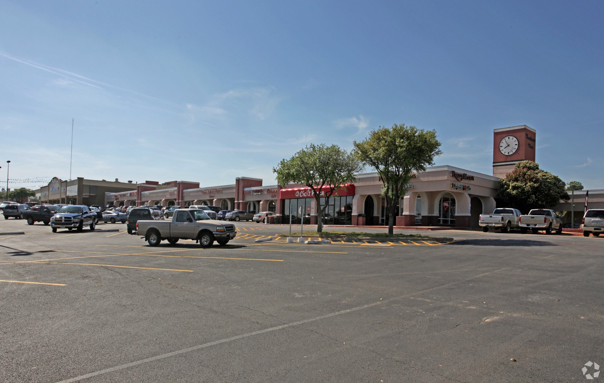 4400 Little Rd, Arlington, TX 76016 Southwest Plaza