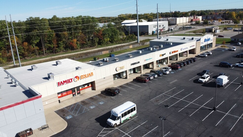 3601 Edison Rd, South Bend, IN for lease - Building Photo - Image 2 of 8