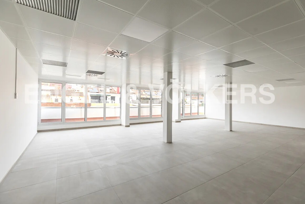 Office in Barcelona, Barcelona for lease Interior Photo- Image 1 of 6