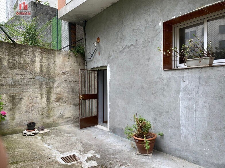 Retail in Ourense, Orense for lease - Building Photo - Image 3 of 7