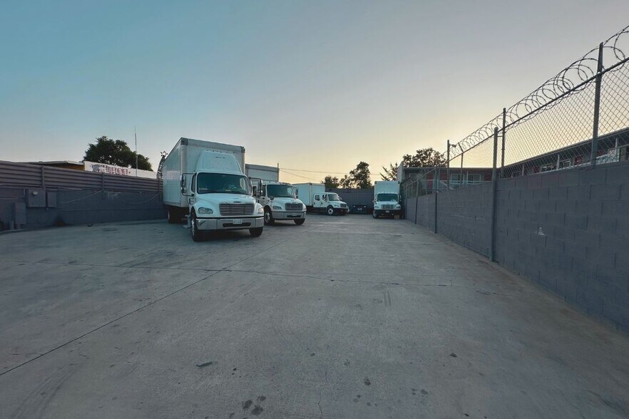 1545 Lincoln Ave, Pasadena, CA for lease - Building Photo - Image 1 of 17