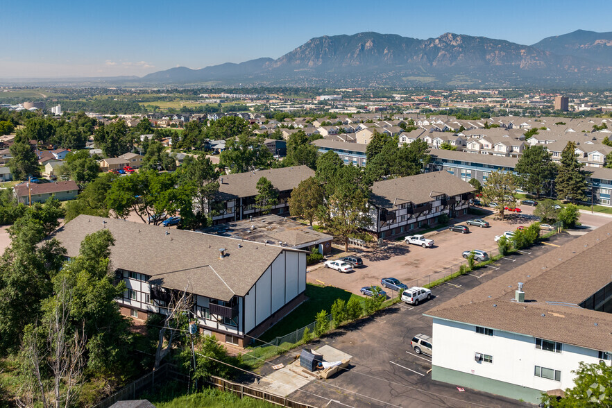 2001-2019 Carmel Dr, Colorado Springs, CO for sale - Aerial - Image 2 of 26