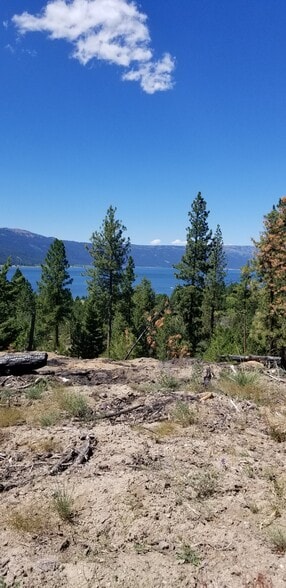 Lakeshore Drive, Cascade, ID for sale - Primary Photo - Image 1 of 3