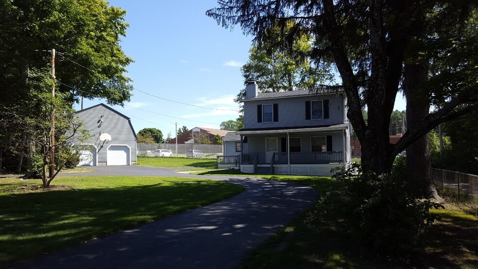 946 Main St, Millis-Clicquot, MA for sale - Building Photo - Image 1 of 1