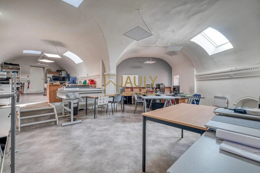 Office in Mareuil-lès-Meaux for sale - Building Photo - Image 3 of 19