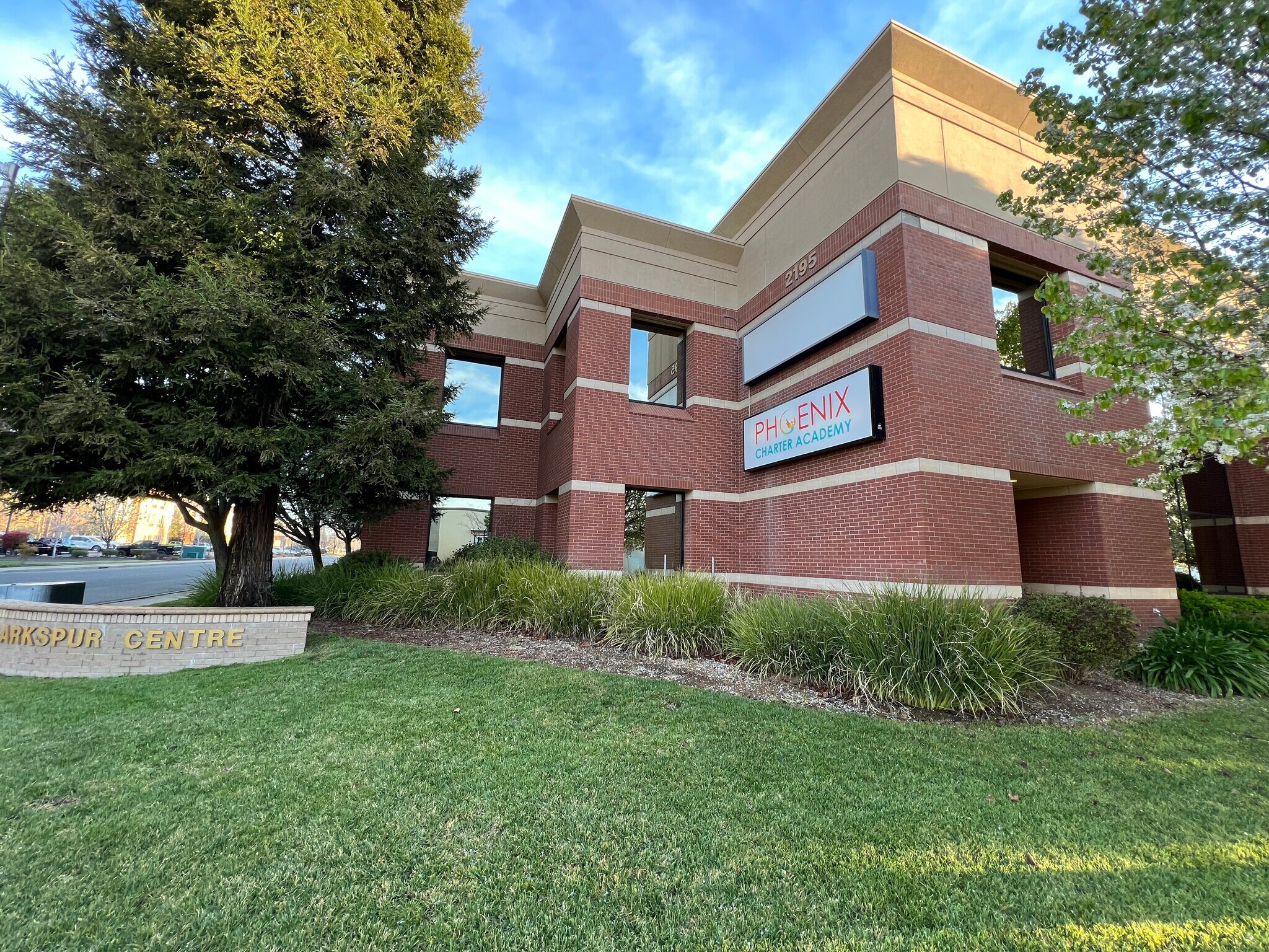2195 Larkspur Ln, Redding, CA 96002 Office for Lease