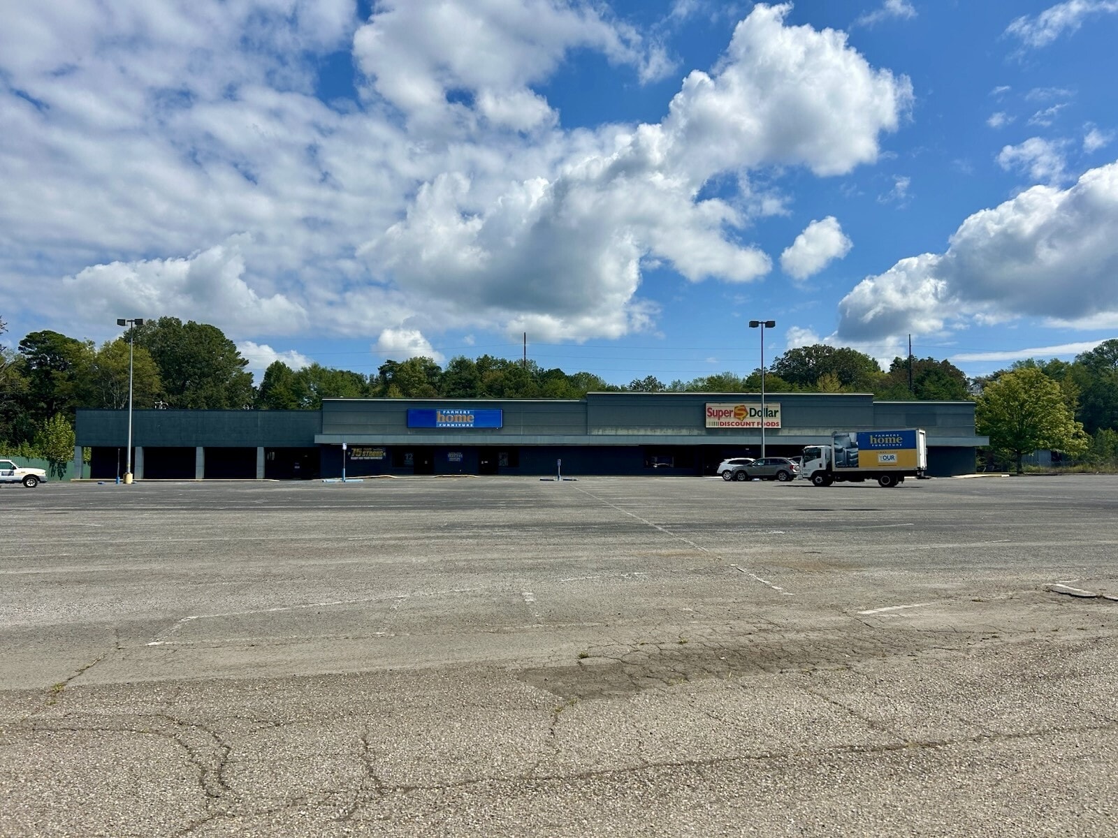 3980 Veterans Memorial Pky, Adamsville, AL for lease Building Photo- Image 1 of 4