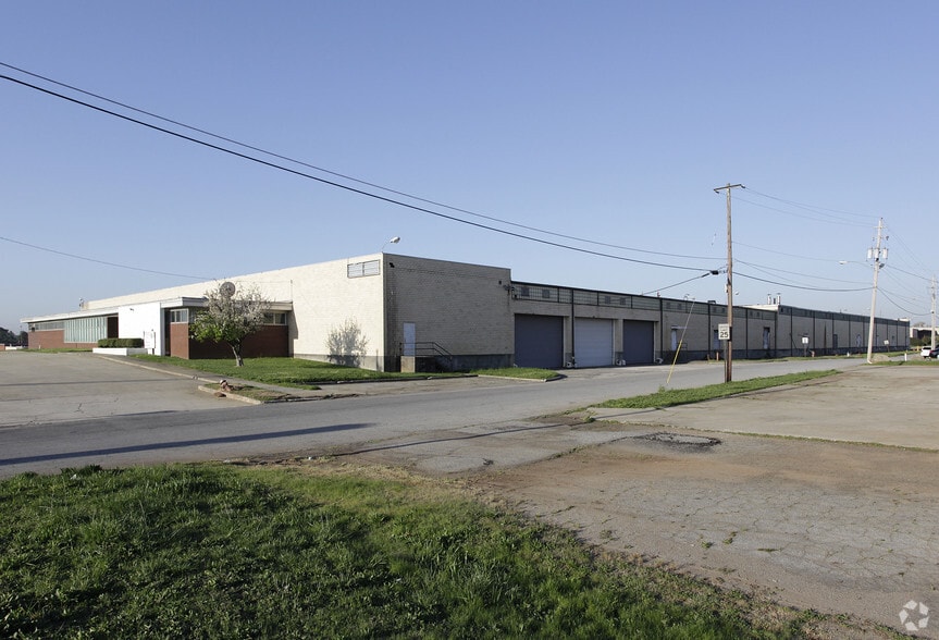 2181 Sylvan Rd, East Point, GA for lease - Building Photo - Image 2 of 15