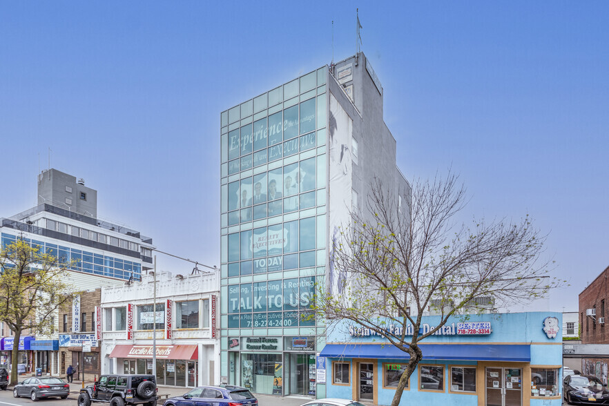 32-56 Steinway St, Astoria, NY for lease - Building Photo - Image 1 of 20