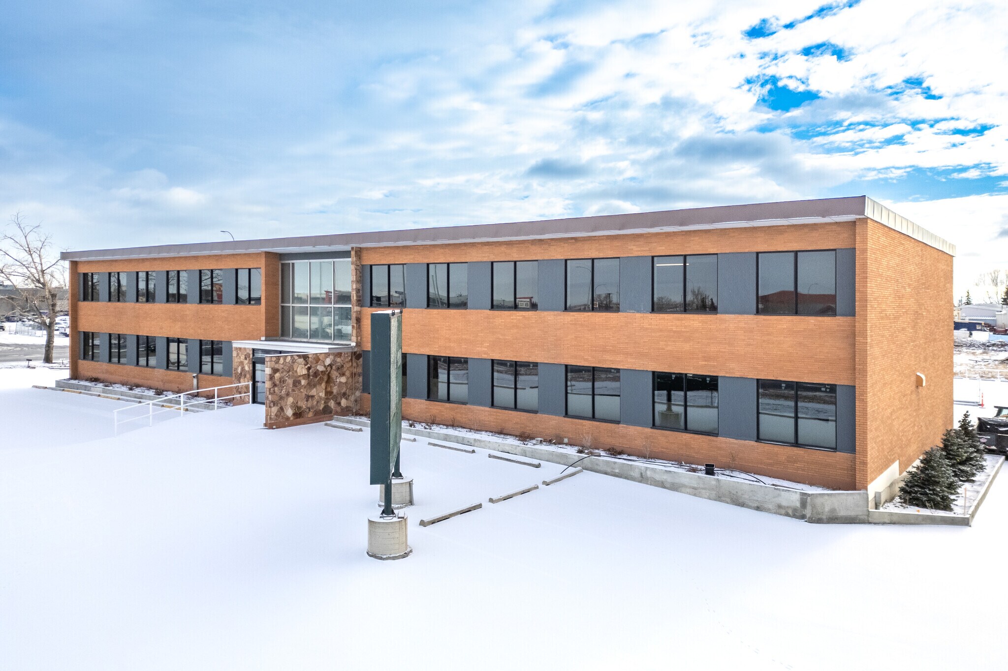 1243 48, Calgary, AB for sale Primary Photo- Image 1 of 1