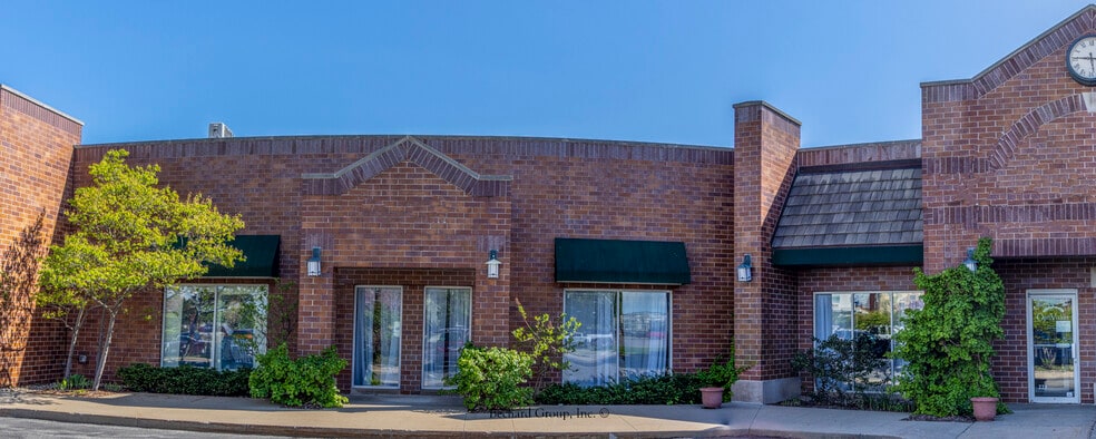 213-259 S Nicolet Rd, Appleton, WI for lease - Building Photo - Image 2 of 10