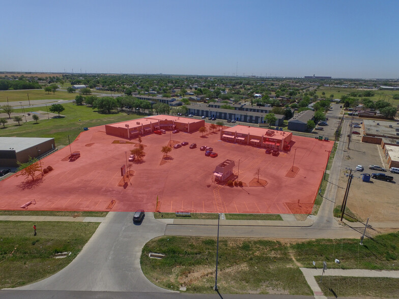 1824 Parkway Dr, Lubbock, TX for lease - Building Photo - Image 2 of 17