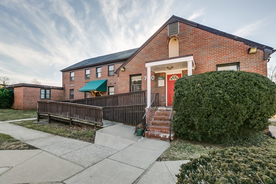 720 Maiden Choice Ln, Catonsville, MD 21228