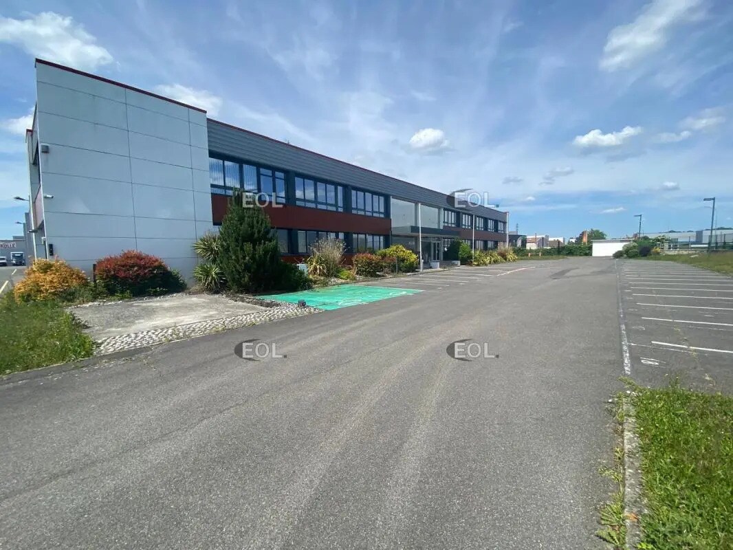 Land in Santeny for lease Building Photo- Image 1 of 14