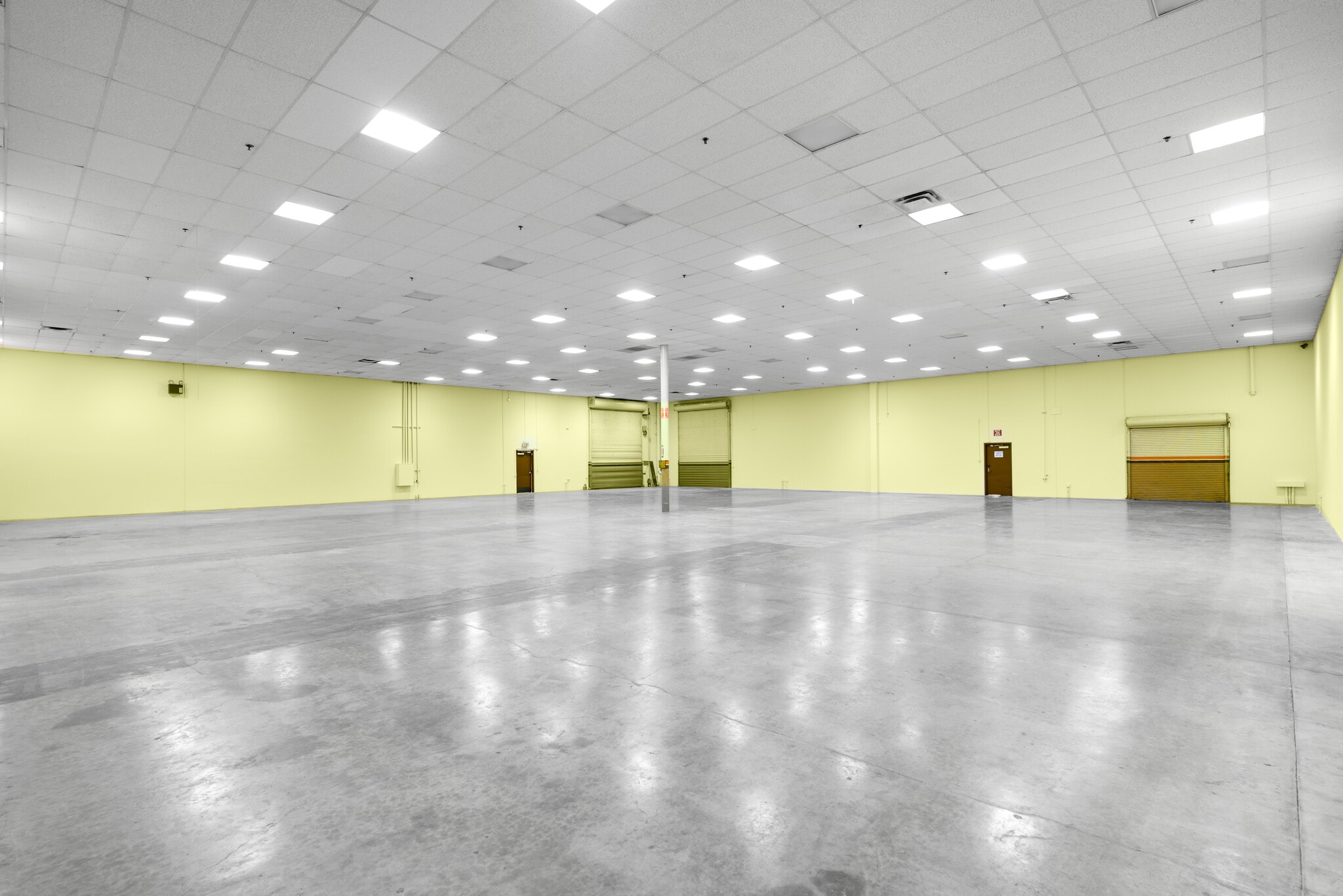 2189 Eastman Ave, Ventura, CA for lease Building Photo- Image 1 of 8