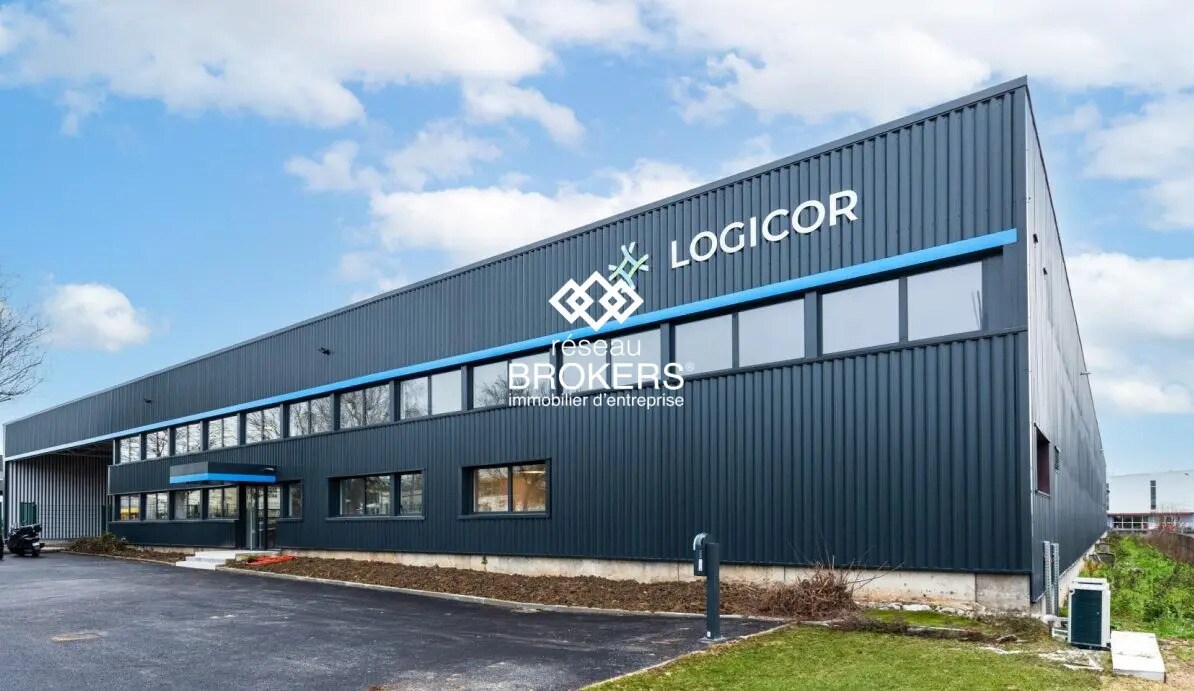 Flex in Le Blanc-Mesnil for lease Building Photo- Image 1 of 13