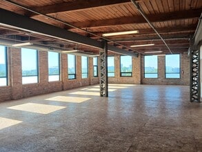 337 N Bell St, Chicago, IL for lease Interior Photo- Image 1 of 3