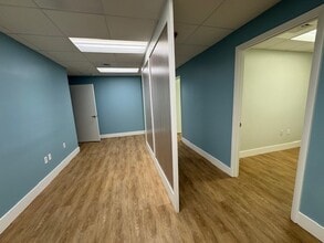 4675 Ponce de Leon Blvd, Coral Gables, FL for lease Interior Photo- Image 2 of 7