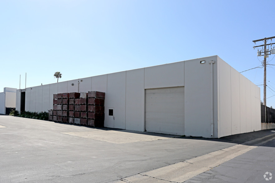 13910 Struikman Rd, Cerritos, CA for lease - Building Photo - Image 3 of 5