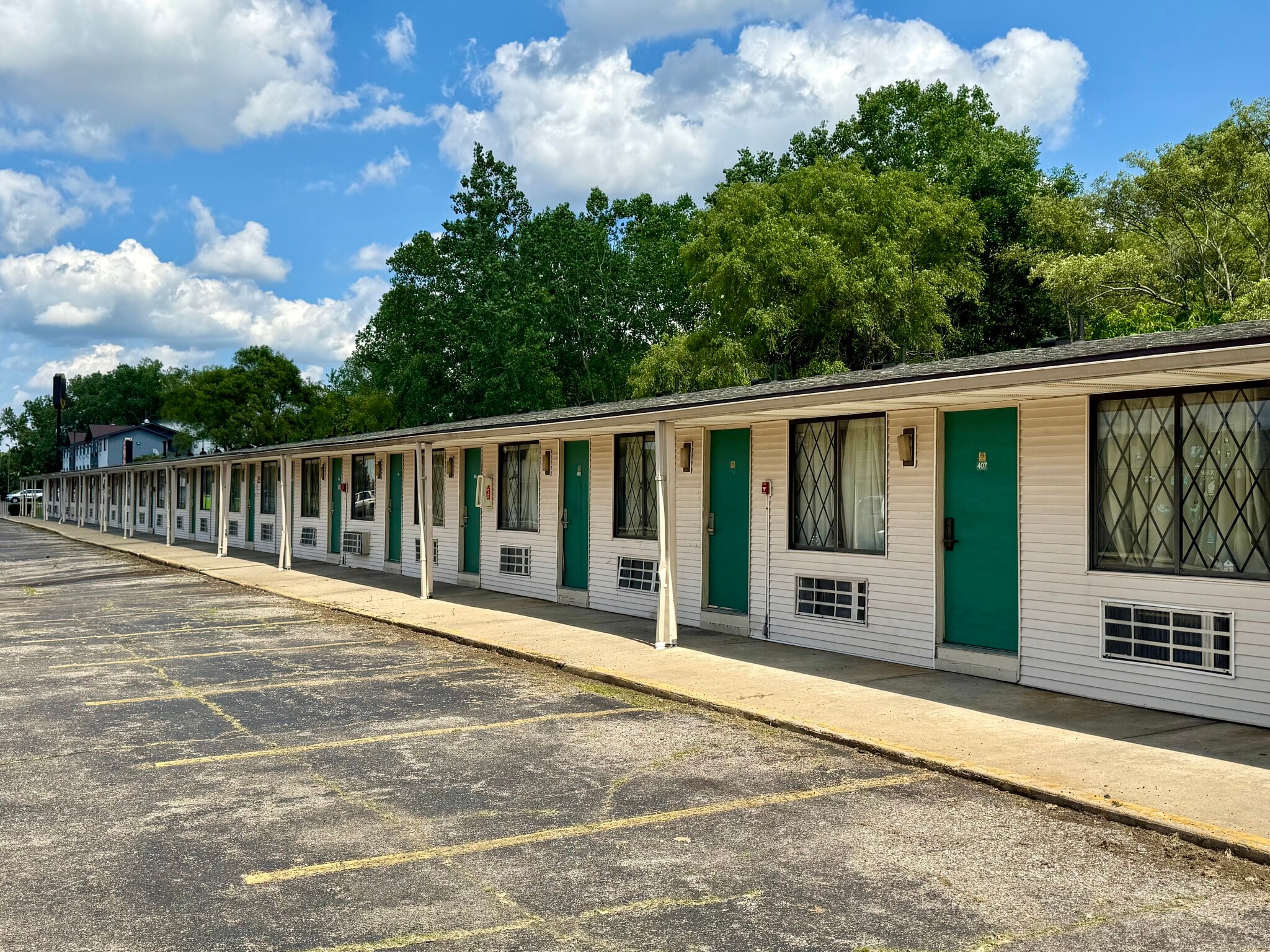 G3277 Miller Rd, Flint, MI for sale Building Photo- Image 1 of 1