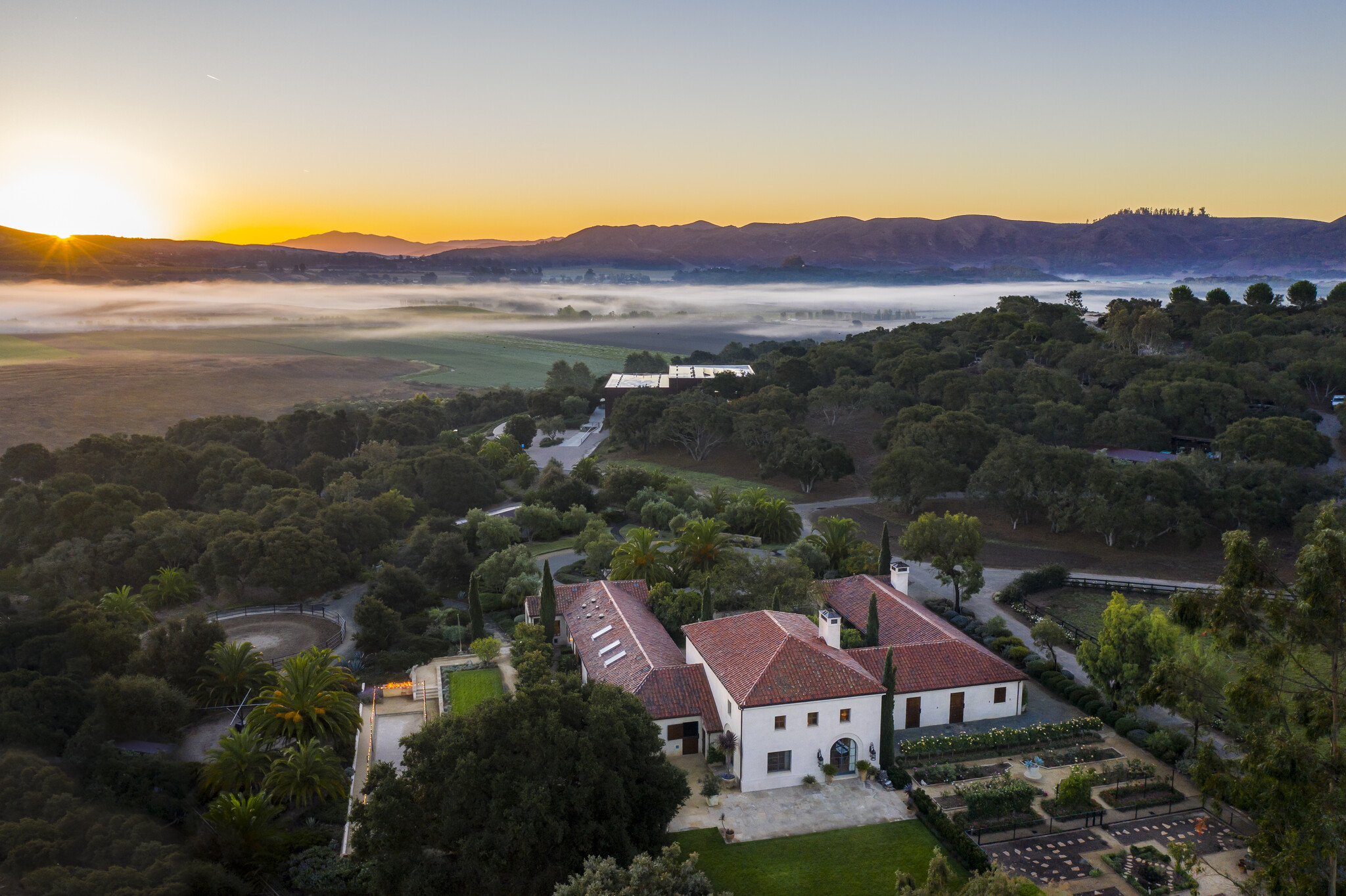 2075 Vineyard View Ln, Lompoc, CA for sale Primary Photo- Image 1 of 1