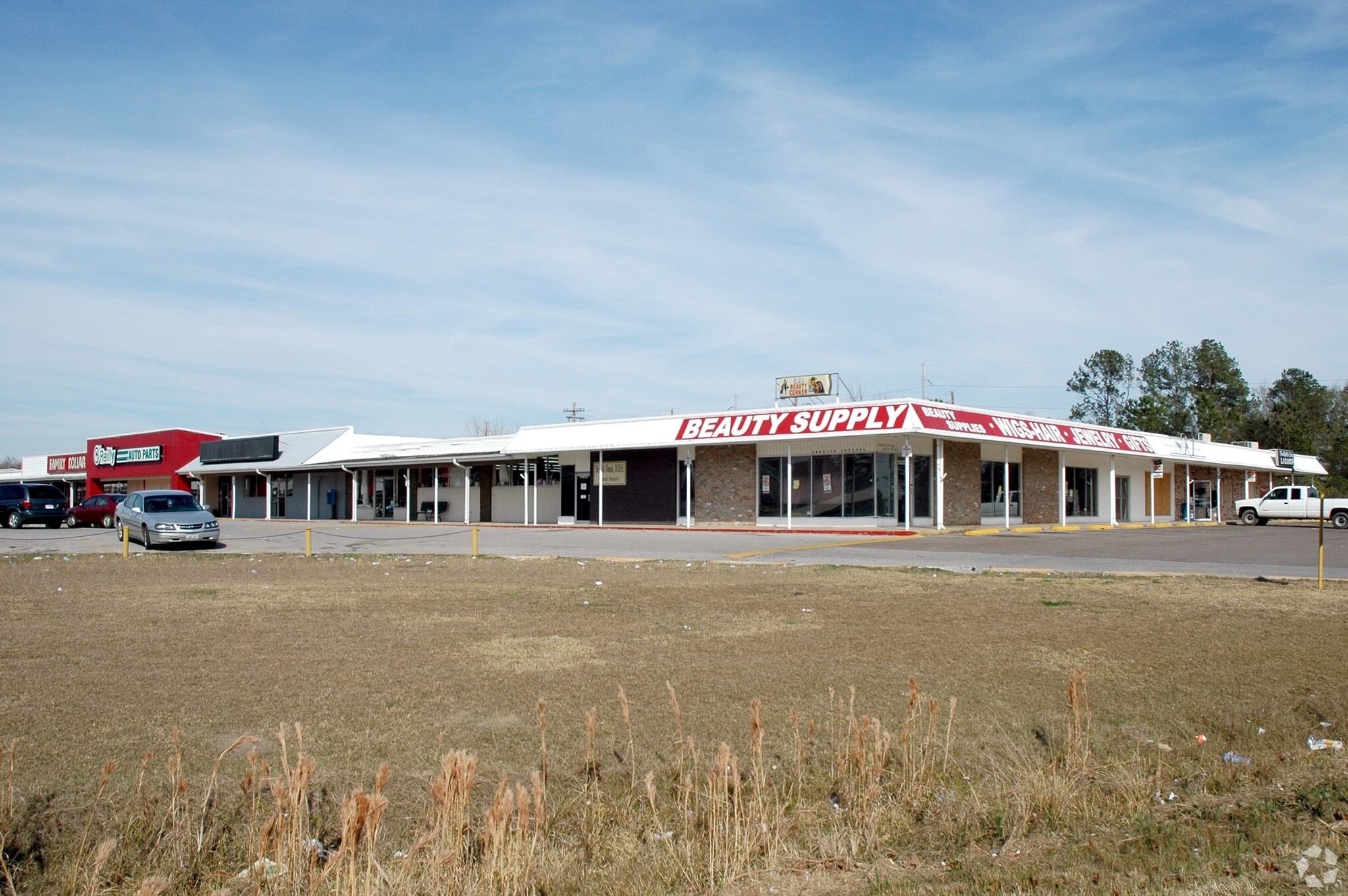 110 Pine Plz, Silsbee, TX for sale Building Photo- Image 1 of 1