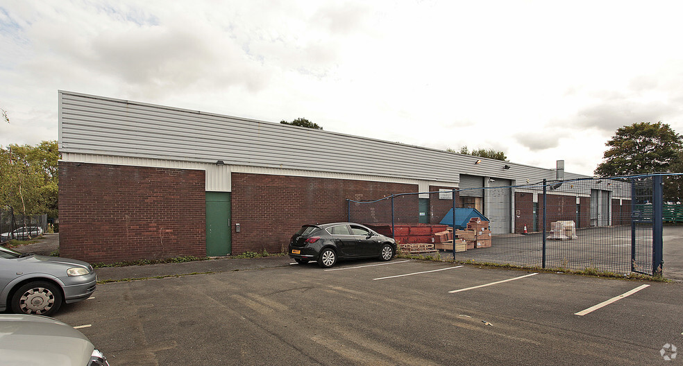 6-7 Sidcup Rd, Manchester for lease - Primary Photo - Image 1 of 6