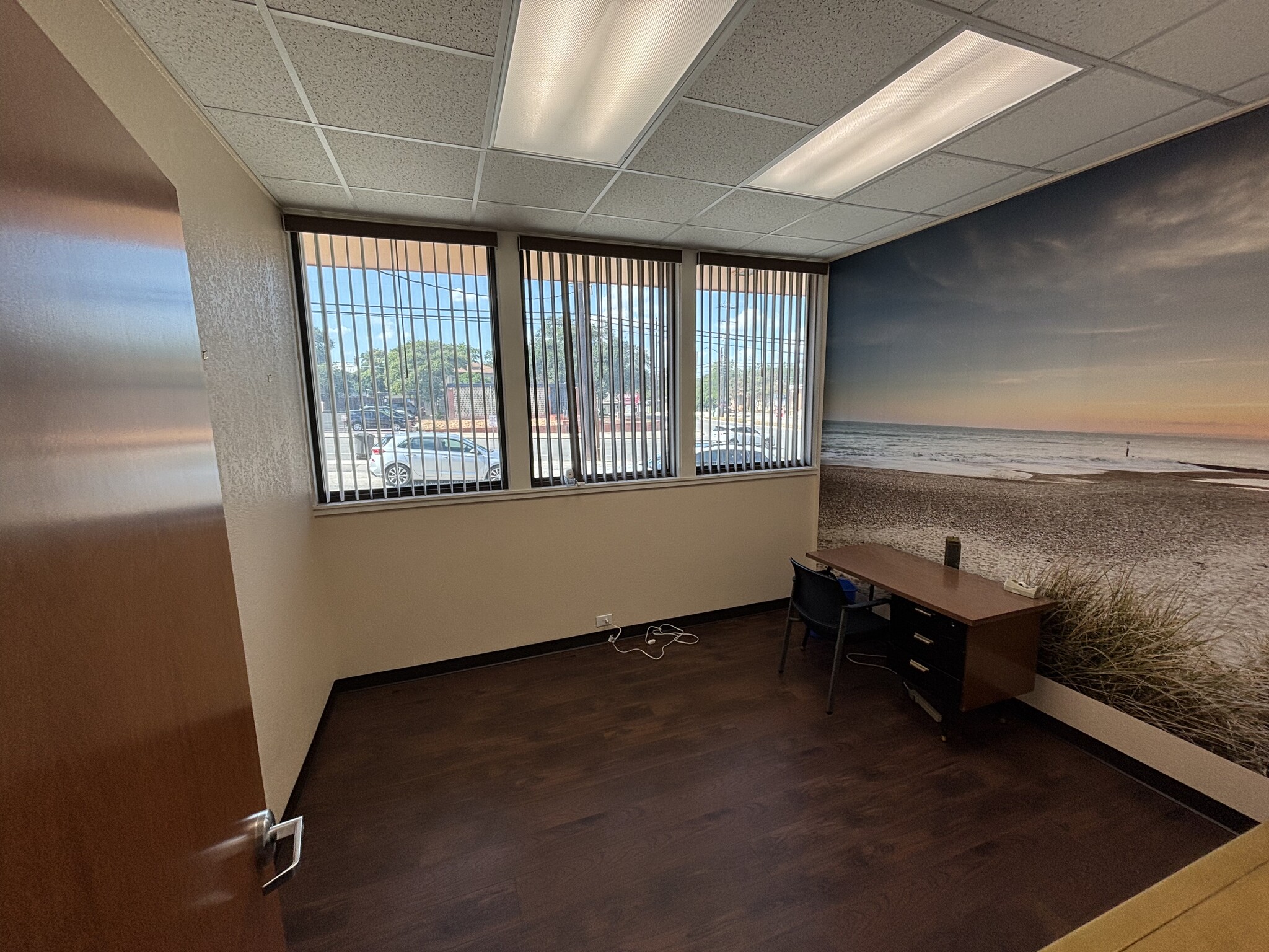 138 E Mistletoe Ave, San Antonio, TX for lease Building Photo- Image 1 of 3