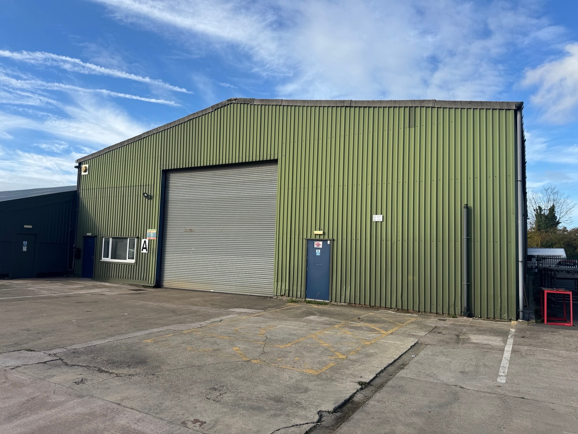 Sinfin Ln, Derby for lease Building Photo- Image 1 of 2