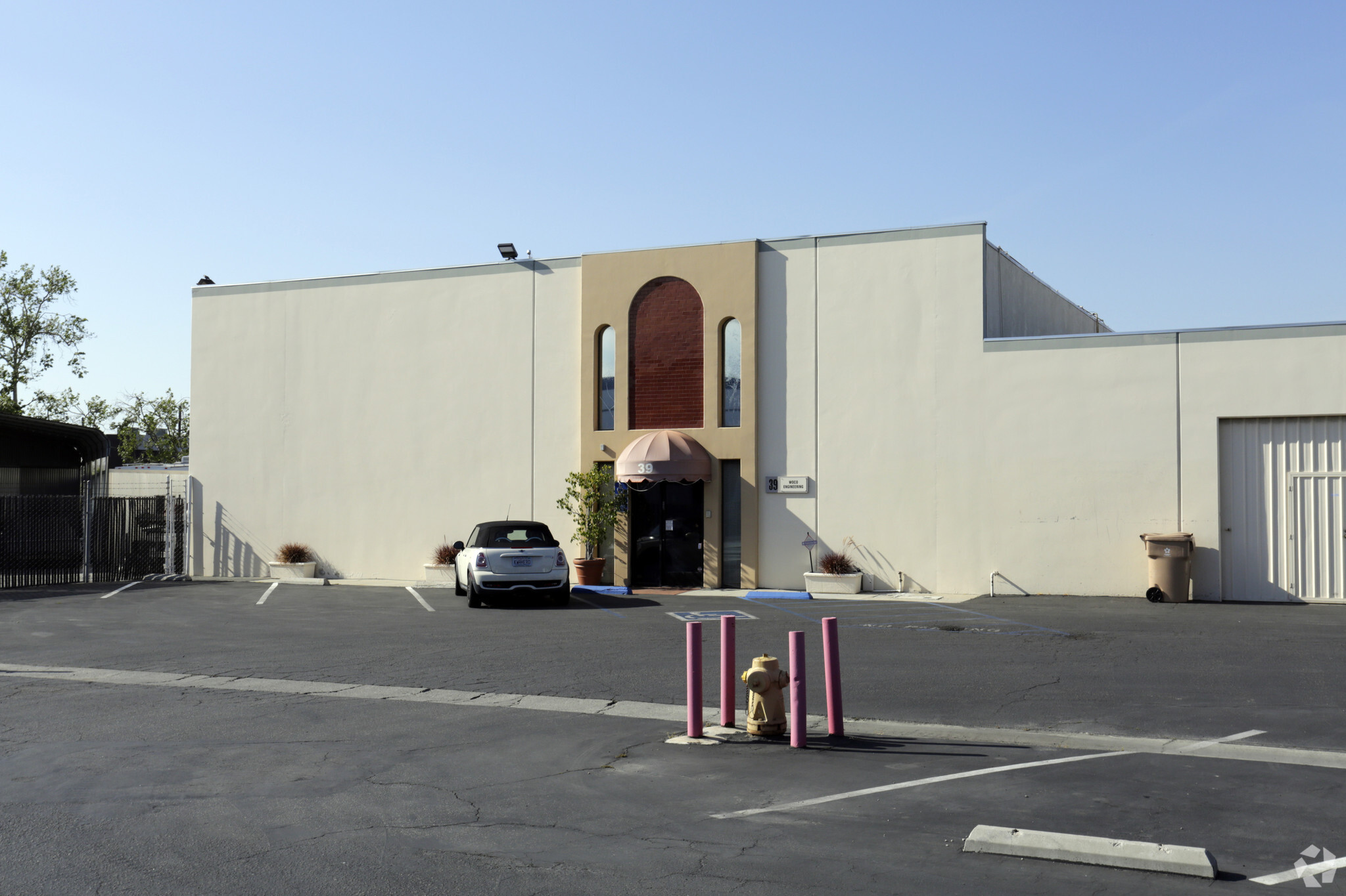 10621 Bloomfield St, Los Alamitos, CA for lease Building Photo- Image 1 of 10