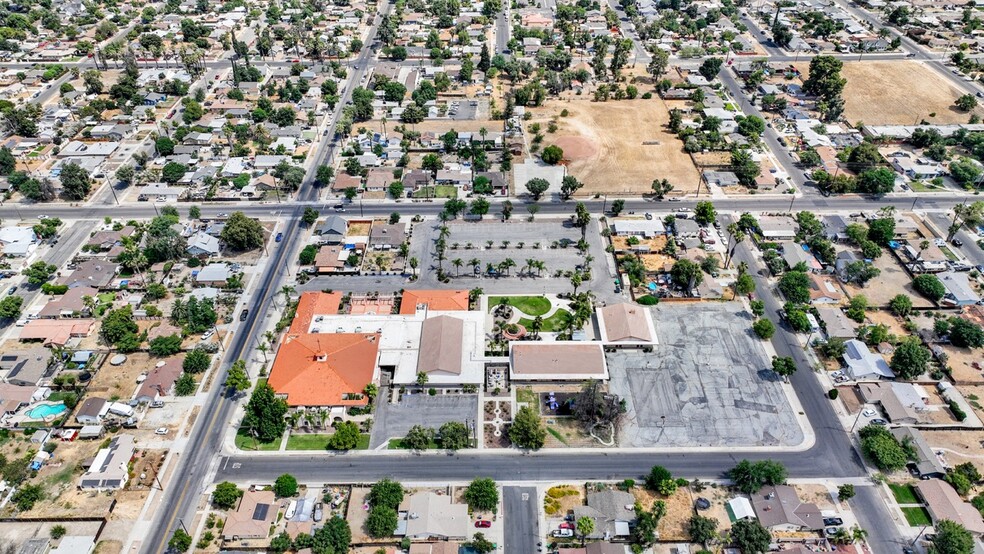 600 E Mayberry Ave, Hemet, CA for sale - Building Photo - Image 3 of 6