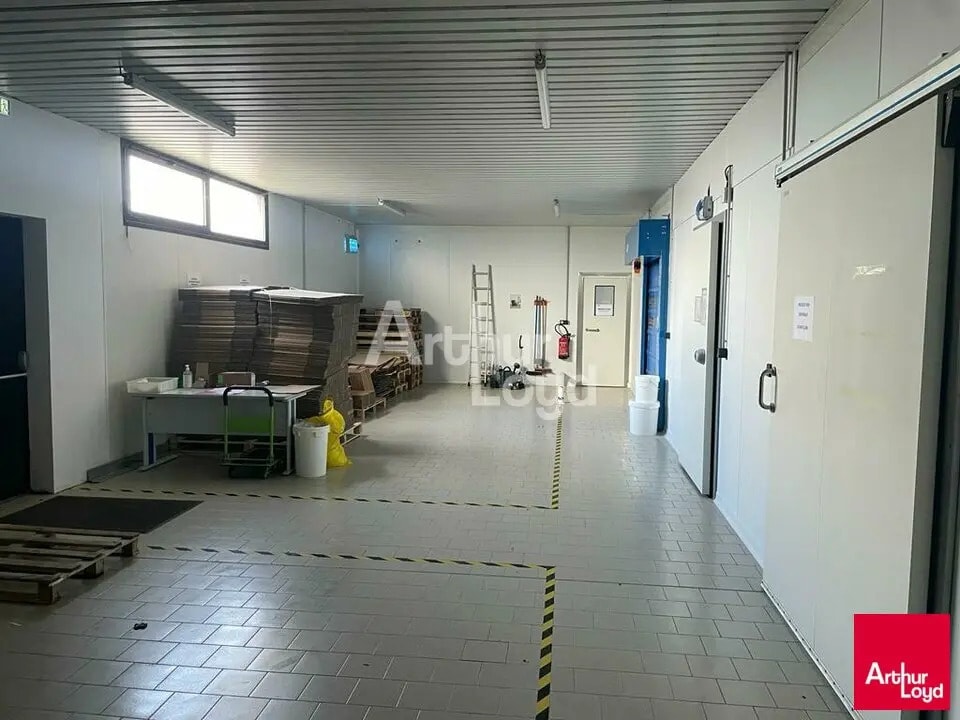 Flex in CONTRES for lease Interior Photo- Image 1 of 5