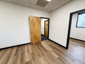 2265 Roswell Rd, Marietta, GA for lease Interior Photo- Image 2 of 8