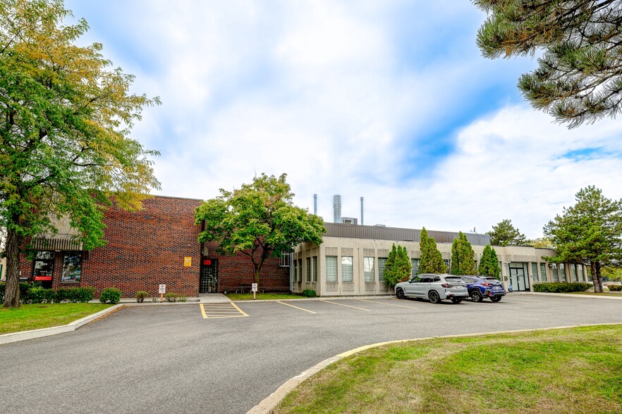 6434 Rte Transcanadienne, Saint-Laurent, QC for lease - Building Photo - Image 1 of 11