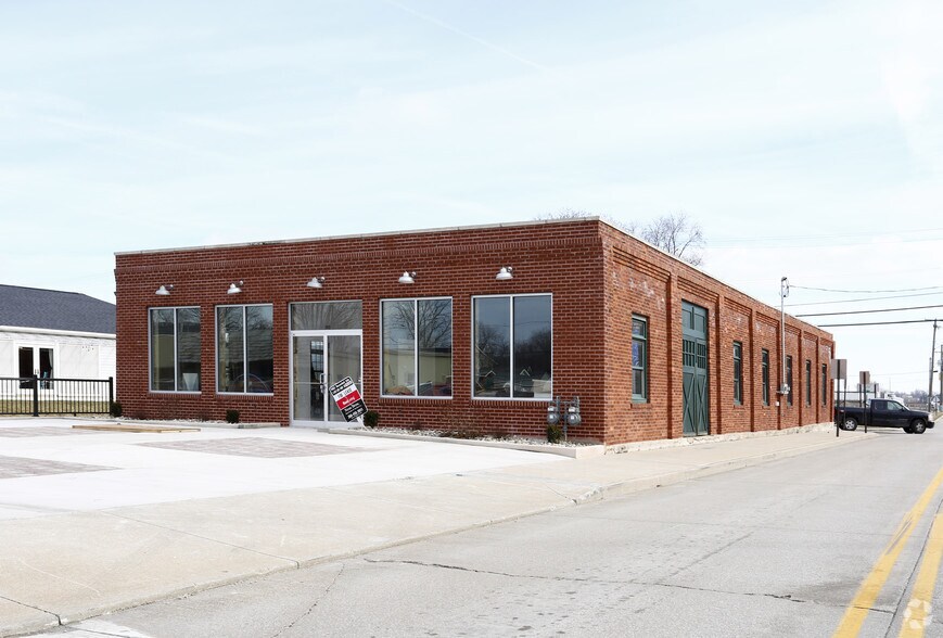 193 S Main St, Roanoke, IN for sale - Primary Photo - Image 1 of 1