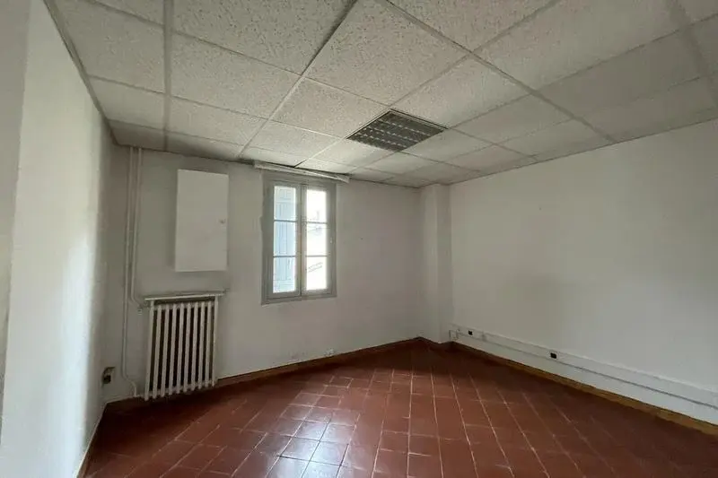 Office in Montpellier for lease Interior Photo- Image 1 of 5