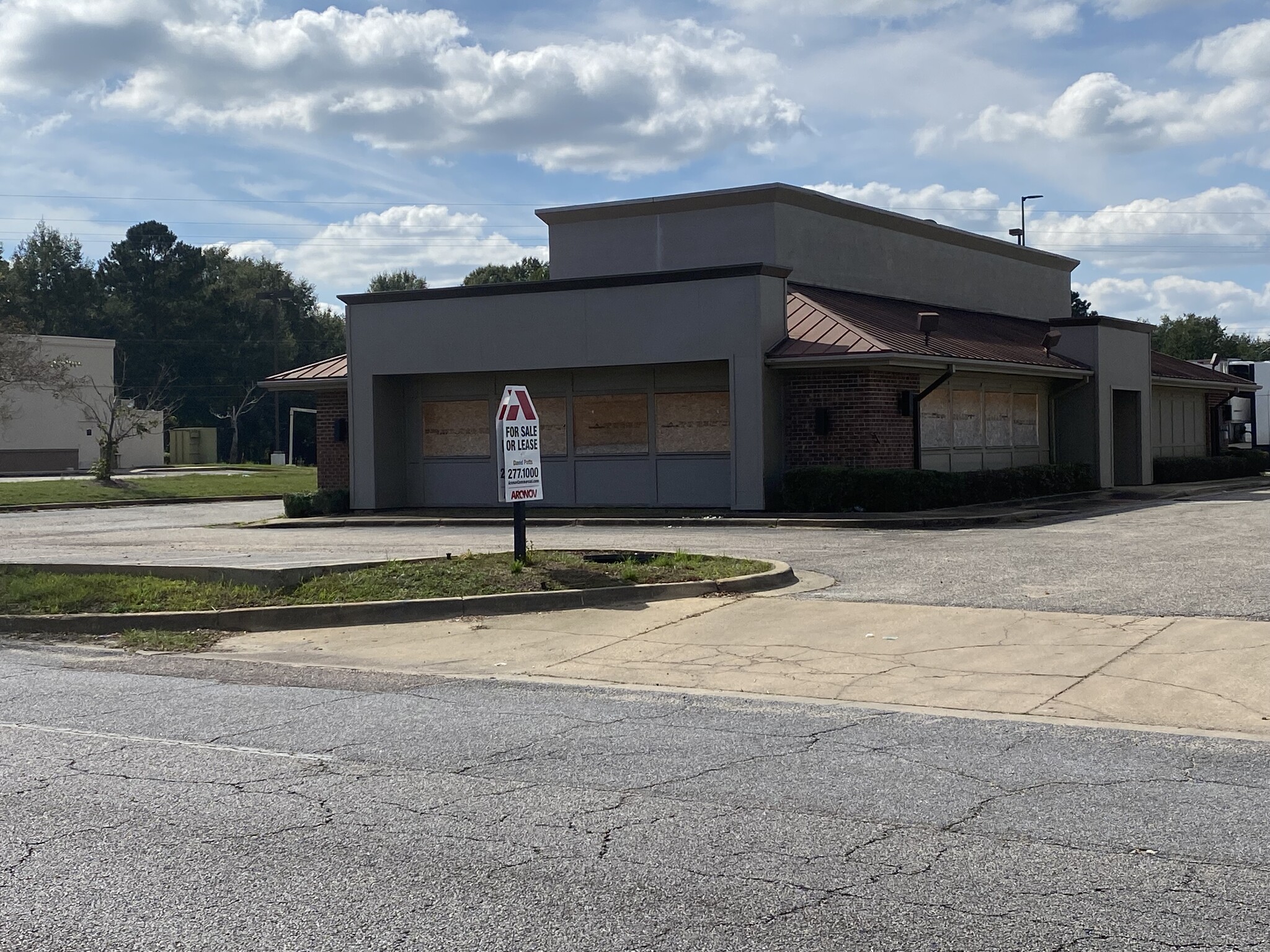 1965 Coliseum Pky, Montgomery, AL for sale Building Photo- Image 1 of 1